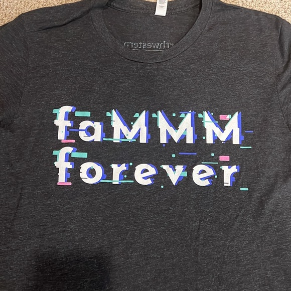 Grey graphic tshirt - Picture 2 of 5